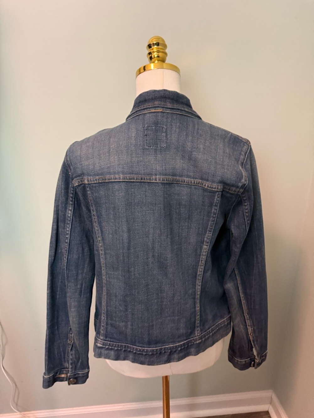 J. Crew Classic Medium Wash Denim Jean Jacket - Size Medium - Picture 3 of 4